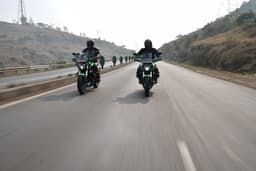 Bajaj Dominar 400 Front Left Three Quarter