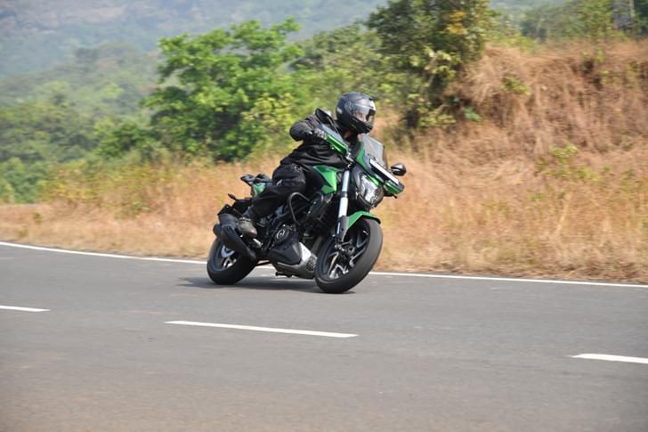 Bajaj Dominar 400 Front Right Three Quarter