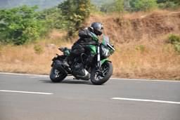 Bajaj Dominar 400 Front Right Three Quarter