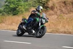 Bajaj Dominar 400 Front Right Three Quarter