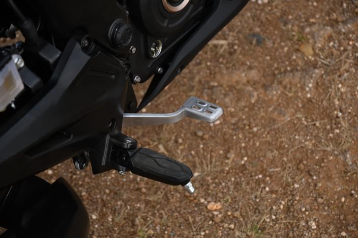 Bajaj Dominar 400 Side Stand