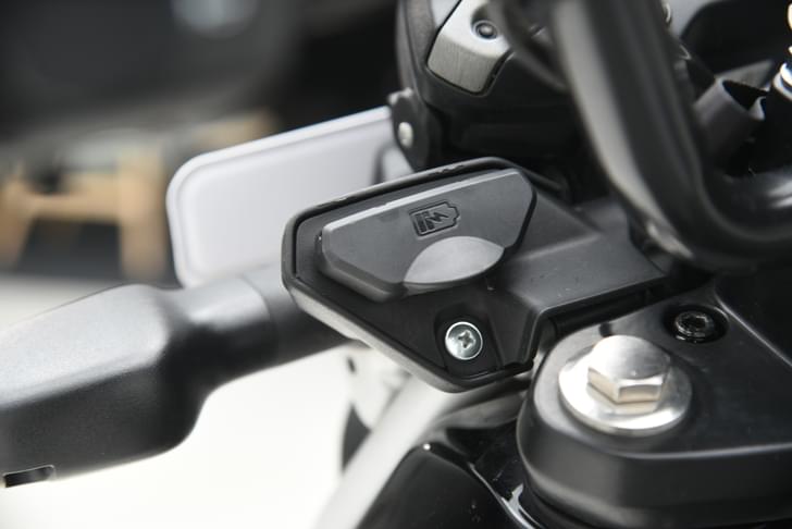 Bajaj Freedom 125 Color Black