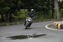 Bajaj Freedom 125 Front Right Three Quarter