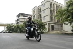 Bajaj Freedom 125 Color Black, White