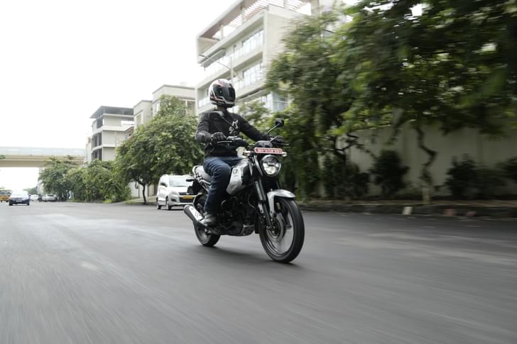 Bajaj Freedom 125 Front Left Three Quarter
