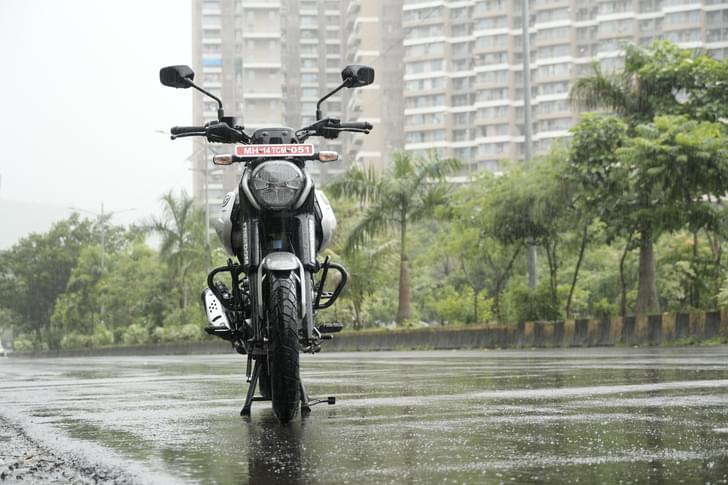 Bajaj Freedom 125 Front View