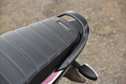 Bajaj Platina 110 H Gear Color Black