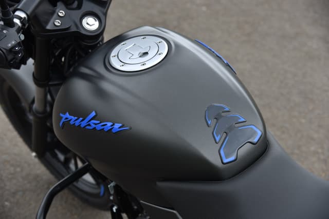 Closed Fuel Lid Image - 20866