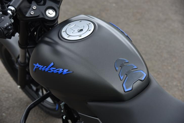 Bajaj Pulsar 125 Closed Fuel Lid
