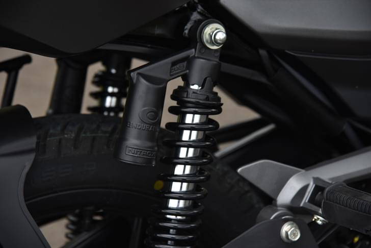 Bajaj Pulsar 125 Color Black