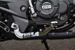Bajaj Pulsar 125 Color Black, Silver