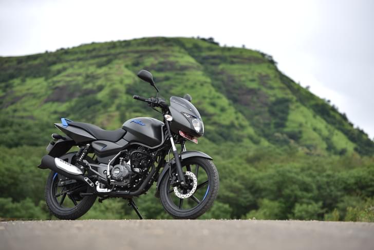 Bajaj Pulsar 125 Front Left Three Quarter