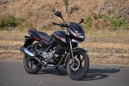 Bajaj Pulsar 150 Front Right Three Quarter
