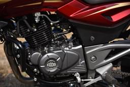 Bajaj Pulsar 220f Color Red, Silver