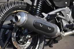 Bajaj Pulsar 220f Color Black, Silver