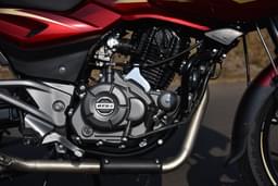 Bajaj Pulsar 220f Color Red