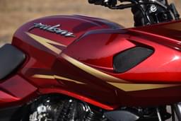 Bajaj Pulsar 220f Color Red