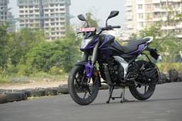 Bajaj Pulsar N125 Front Right Three Quarter