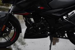 Bajaj Pulsar N160 Color Black