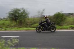 Bajaj Pulsar N160 Front Right Three Quarter
