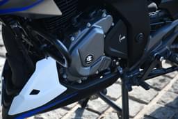 Bajaj Pulsar N250 Color Black