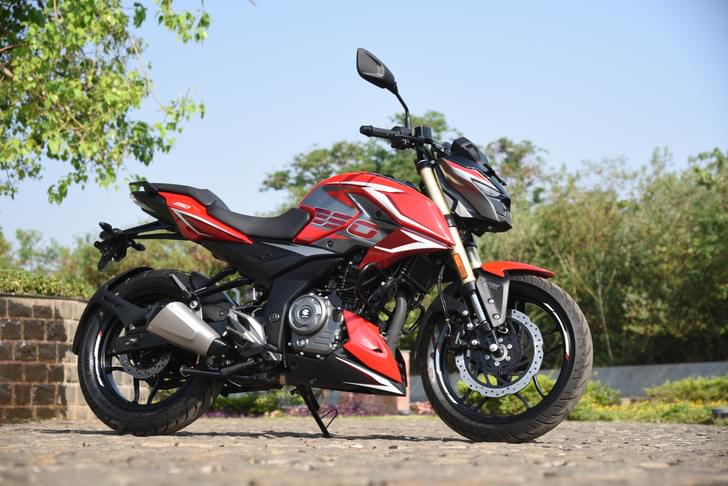 Bajaj Pulsar N250 Images