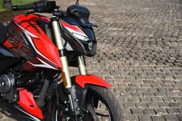 Bajaj Pulsar N250 Front View