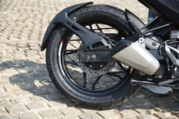 Bajaj Pulsar N250 Color Black