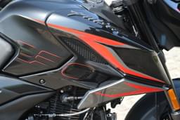 Bajaj Pulsar N250 Color Black