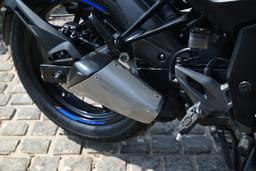 Bajaj Pulsar N250 Color Black