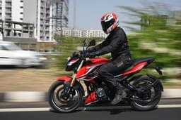 Bajaj Pulsar N250 Front Left Three Quarter