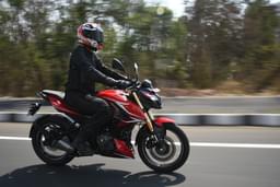 Bajaj Pulsar N250 Front Left Three Quarter