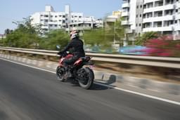 Bajaj Pulsar N250 Front Right Three Quarter
