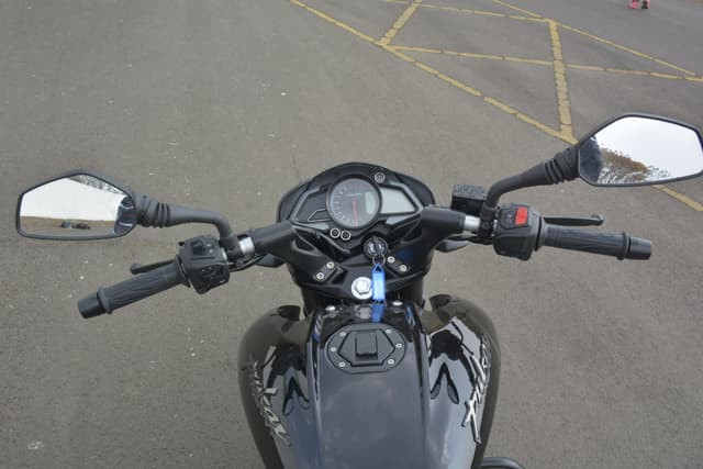 Closed Fuel Lid Image - 22917