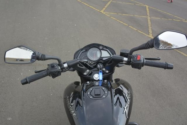 Closed Fuel Lid Image - 22917