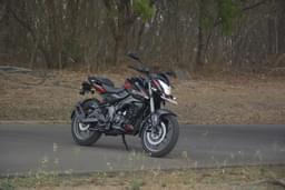 Bajaj Pulsar Ns160 Front Right Three Quarter