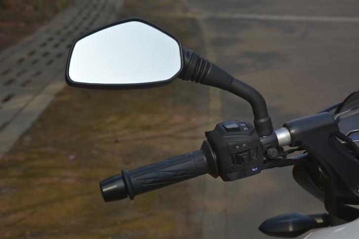 Bajaj Pulsar Ns200 Color Black