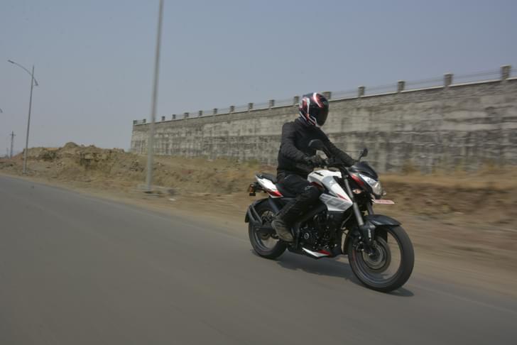 Bajaj Pulsar Ns200 Front Right Three Quarter