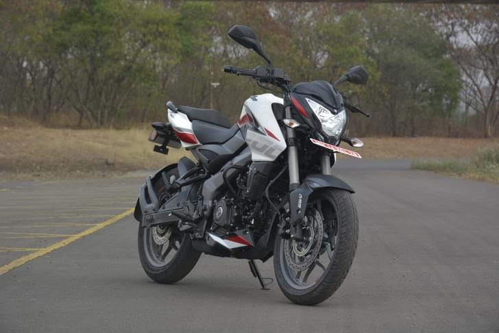 Bajaj Pulsar NS200 Images