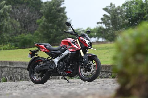 Pulsar NS400Z