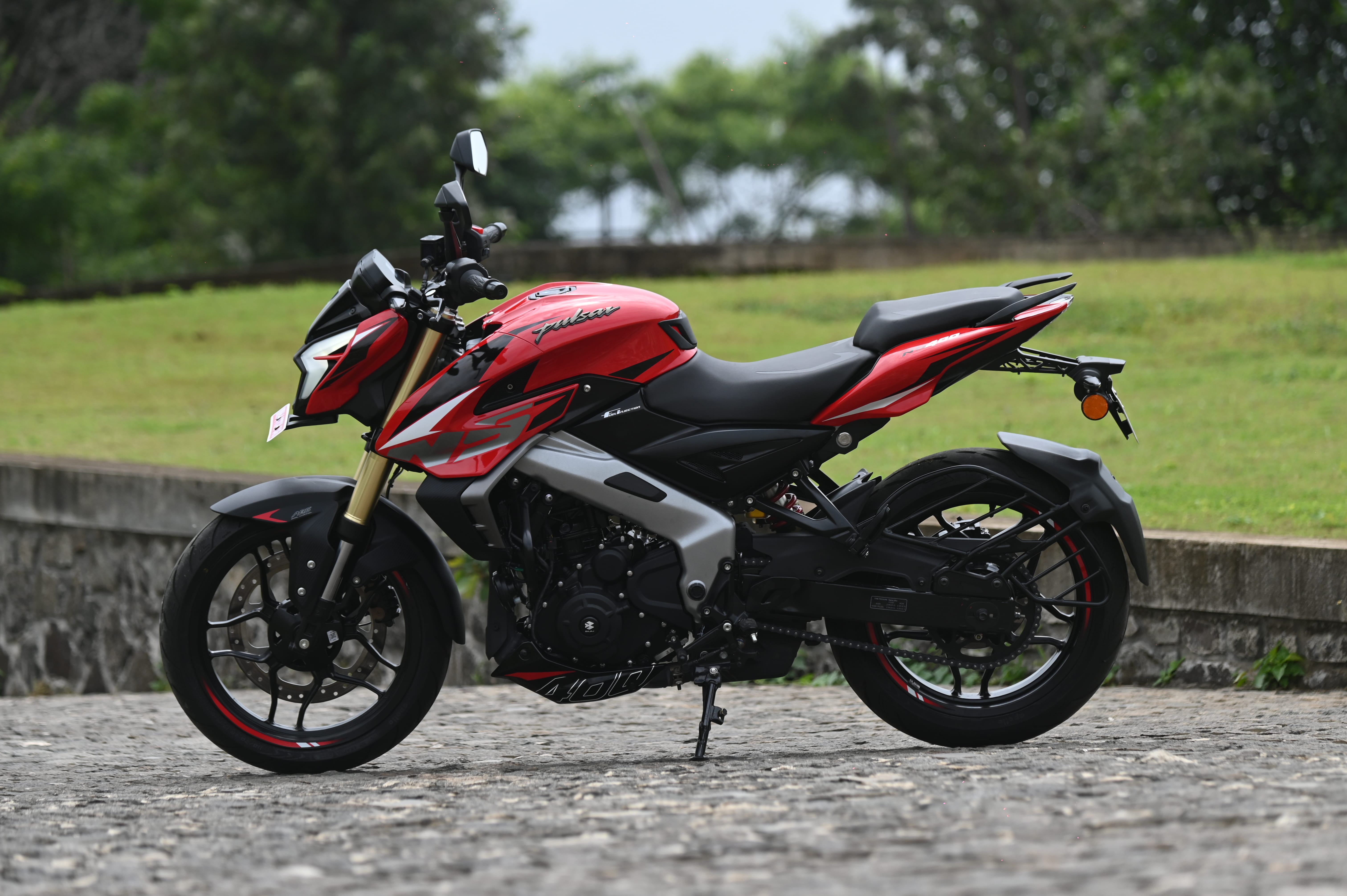 Reasi Pulsar 220 New Model Price On Road Bajaj Pulsar NS200 Price