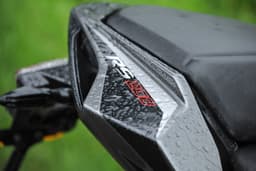 Bajaj Pulsar Rs 200 Color Black
