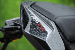 Bajaj Pulsar Rs 200 Color Black