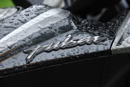 Bajaj Pulsar Rs 200 Color Black