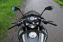 Bajaj Pulsar Rs 200 Closed Fuel Lid