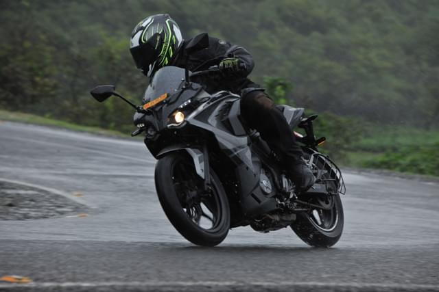 Front Right Three Quarter Image - 22965