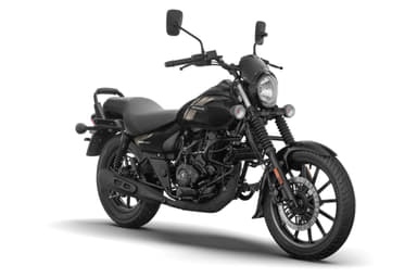Bajaj Avenger 220 Street