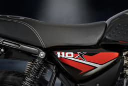Bajaj Ct 110x Color Black, Red