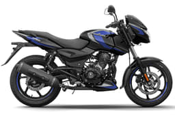 Bajaj Pulsar 180 Front Right Three Quarter