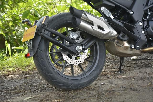 Rear Right Three Quarter Image - 21437